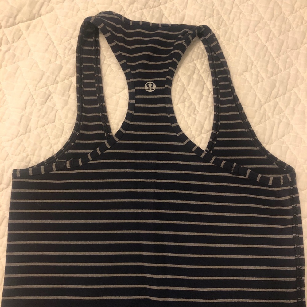 Lululemon cool racerback tank sz 4